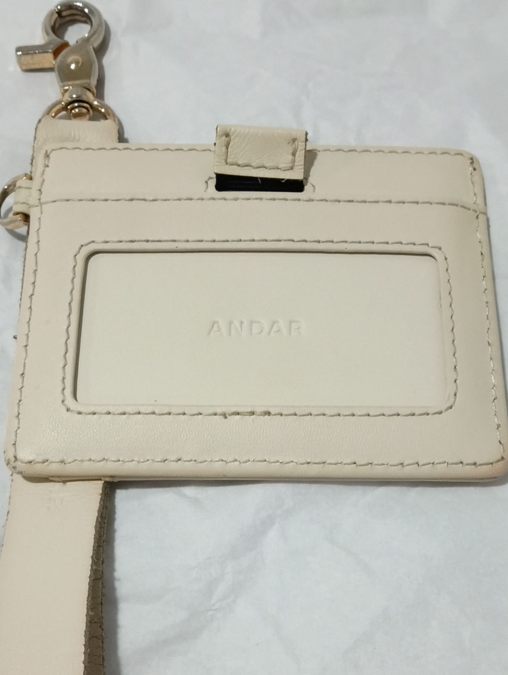 ANDAR ITALY wallet by Andar. Created in an Cream Leather Wristlet Card Holder